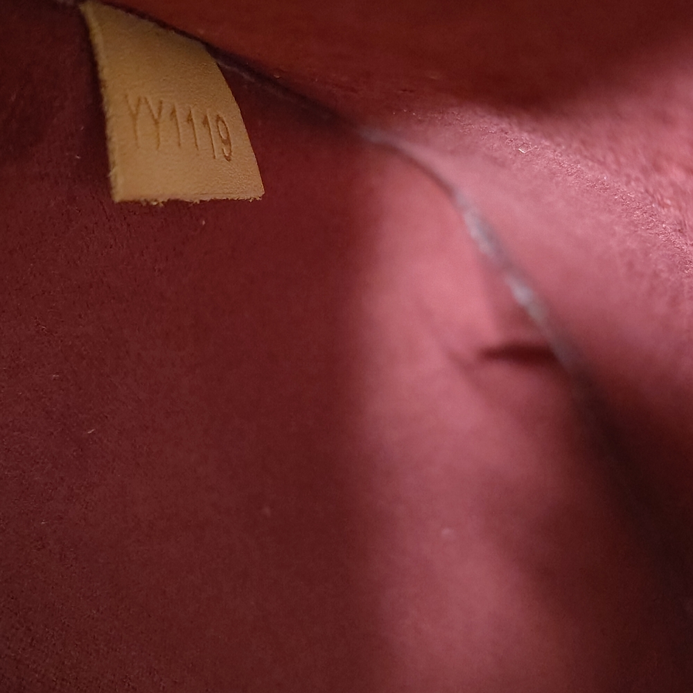 Authentic Louis Vuitton Purse - Picture 6 of 9